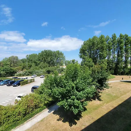 Dans La Les Jardins D Opale